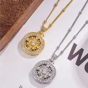 New 18k Yellow Gold Sunflower Necklaces